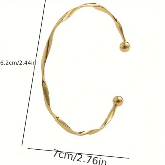 🎉 Elegant minimalist twist open cuff gold bracelet! New! - Picture 3 of 3